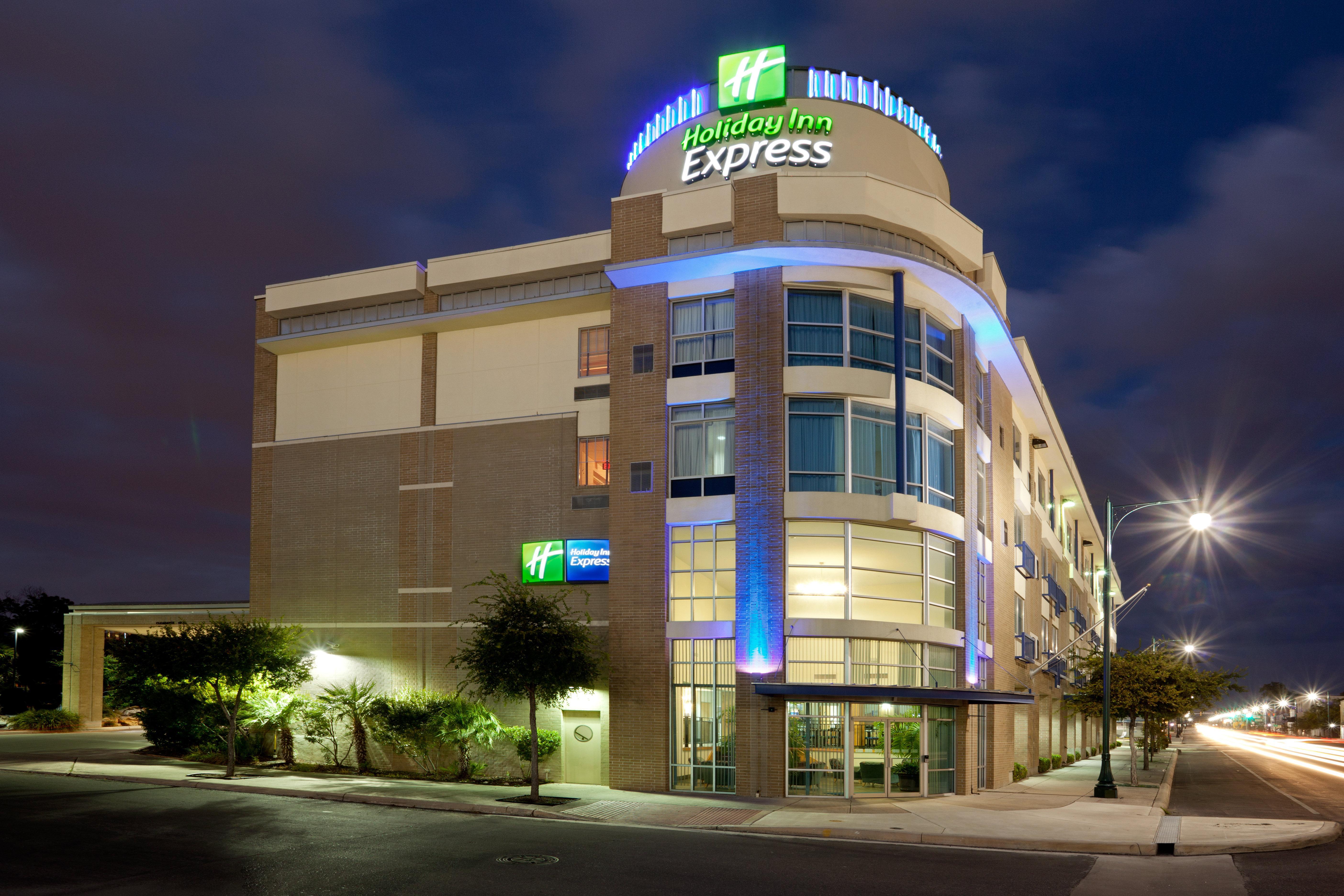 Holiday Inn Express Hotel & Suites San Antonio - Rivercenter Area By Ihg Екстер'єр фото