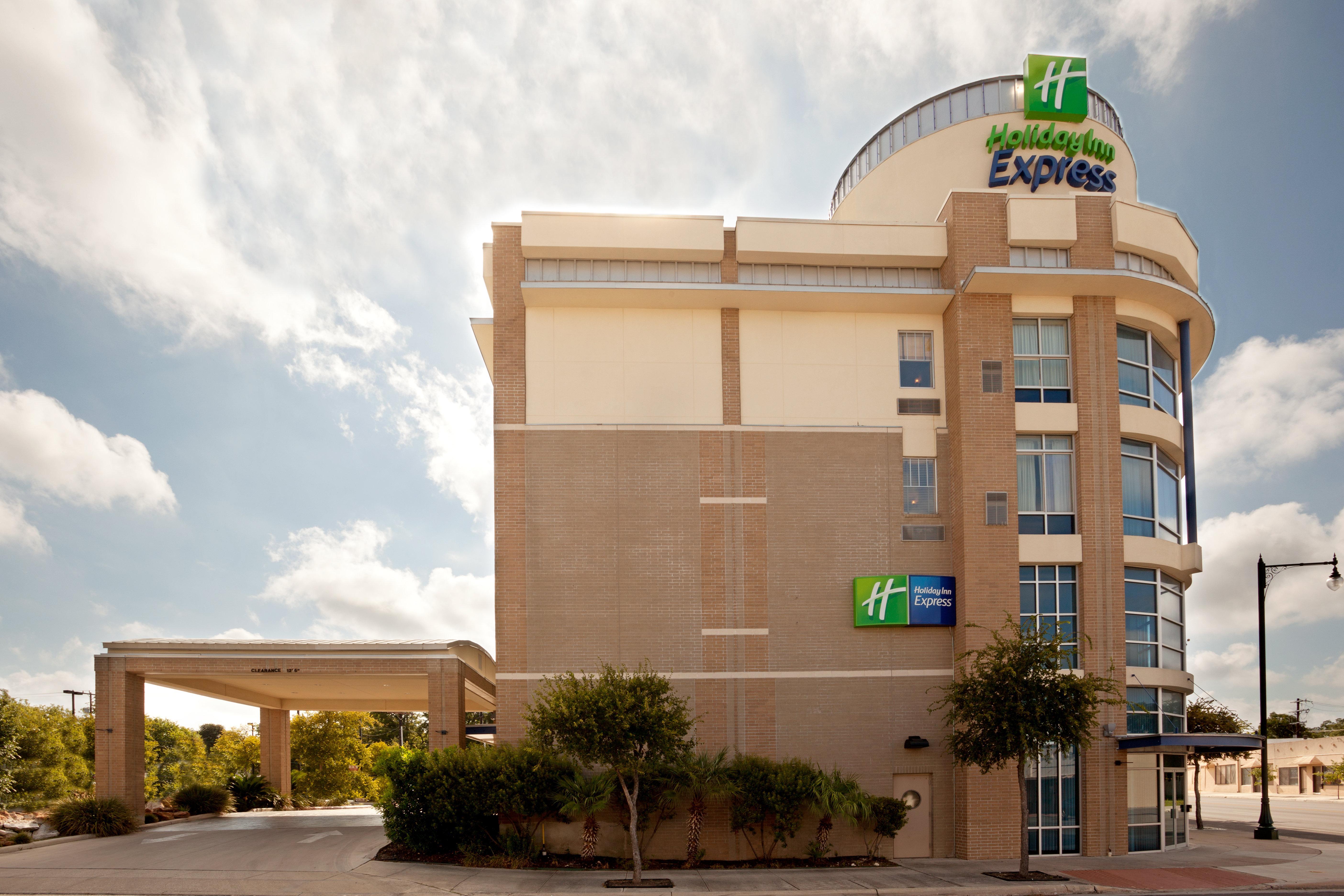 Holiday Inn Express Hotel & Suites San Antonio - Rivercenter Area, An Ihg Hotel Екстер'єр фото